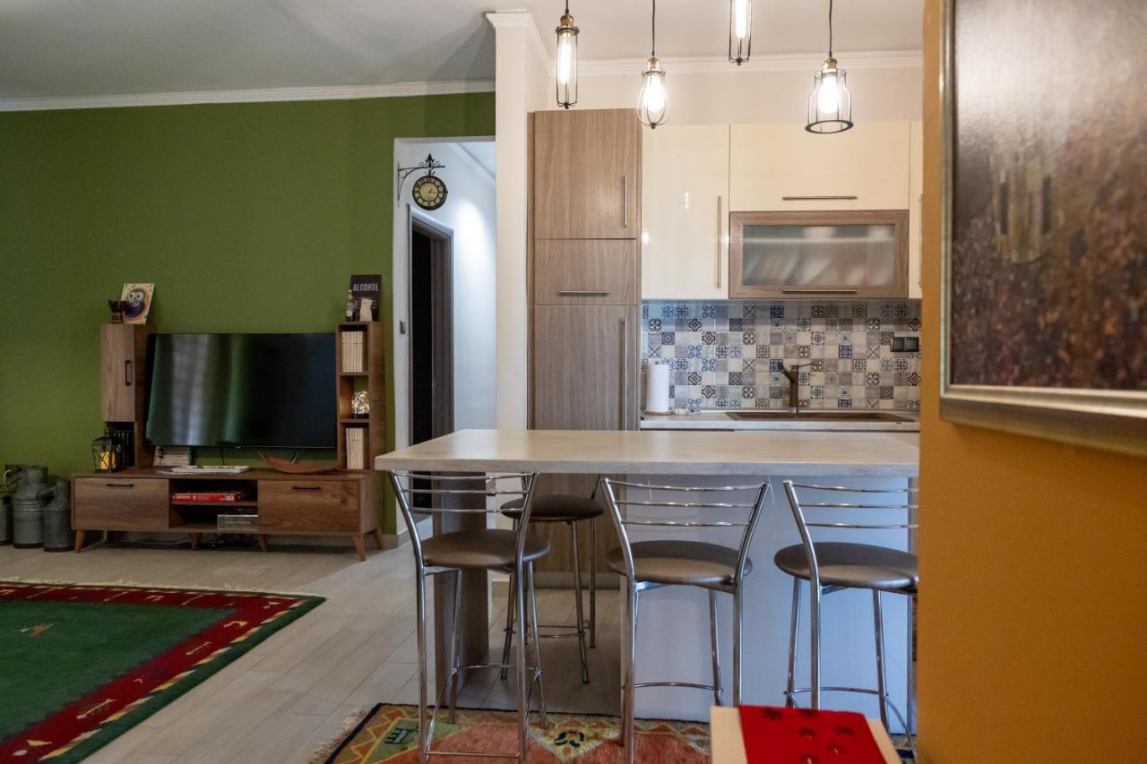 Art House Apartment Драма Екстериор снимка