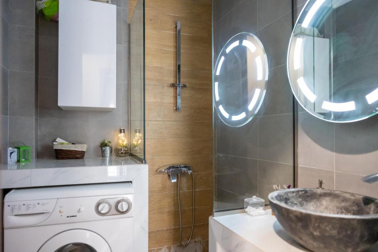 Art House Apartment Драма Екстериор снимка