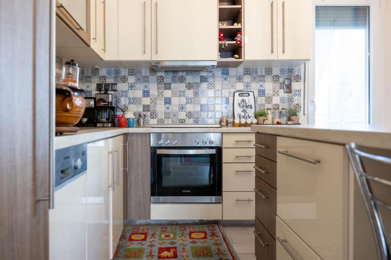 Art House Apartment Драма Екстериор снимка